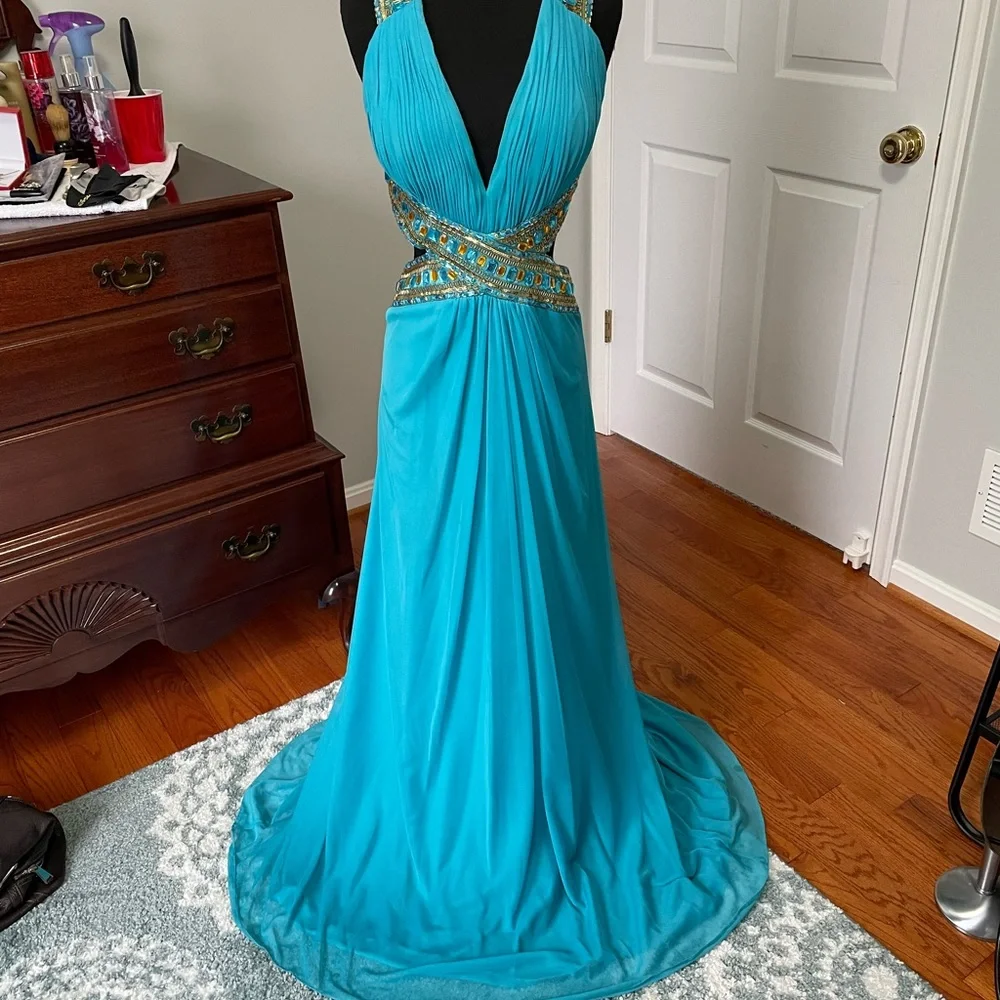 Beautiful Turquoise Prom Dress Size 6 - Picture 1 of 6